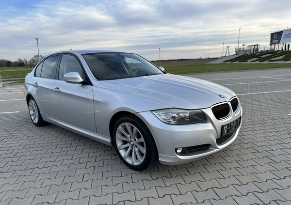 BMW Seria 3 cena 24900 przebieg: 195000, rok produkcji 2009 z Kępno małe 211